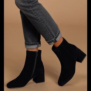 Steve Madden Davist Black Sued